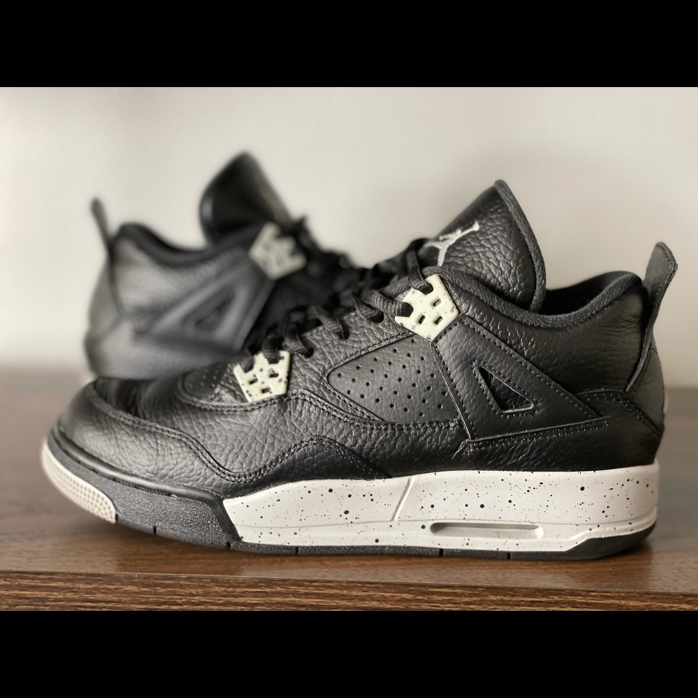 ❤️ Sold ❤️- Nike Air Jordan 4 IV Retro GS Oreo Black Grey Cement
